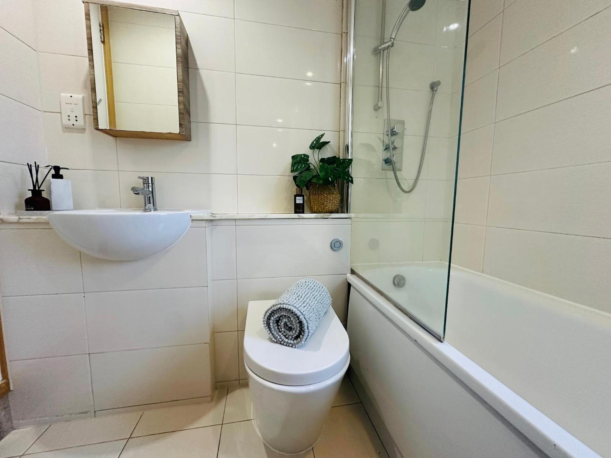 Stylish, Modern Apartment In Central 런던 외부 사진